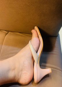 Nude Kitten Heel Thong Sandals🐣❤️