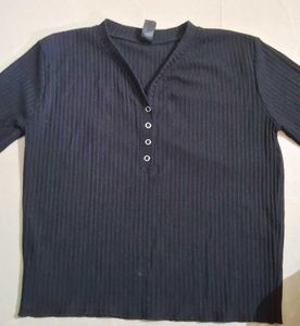 Black ribbed crop top