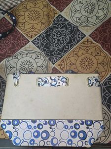 Circle Pattern Handbag