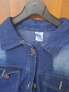 Dennim Jacket With Full Sleeves