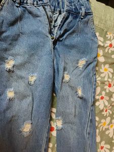 Ripped Relaxed Boyfriend Jeans