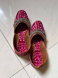 Colorful Women Juttis