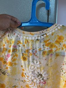 Floral Print chickenkari Kurta
