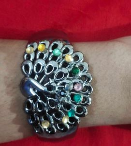 Bangles And maangtikka