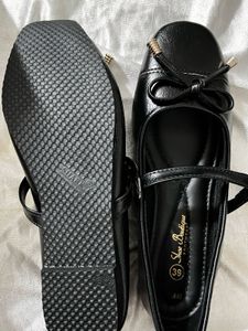 PINTERESTY BLACK BALLERINA SHOES