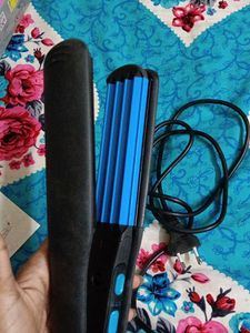 STRAIGHTENER AND CRIMPER 2IN1
