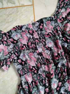 BUY 2 GET 1 FREE/ Floral top