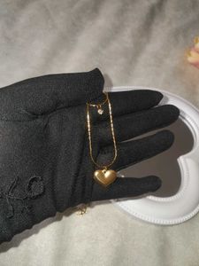 Solitaire &amp; Heart Pendant Necklace(ANTI TARNISH)