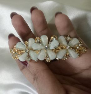 New Hair Clip With Stones