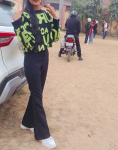 Stylish Graphic Print sweater