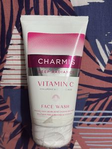 Charmis Vitamin C Facewash