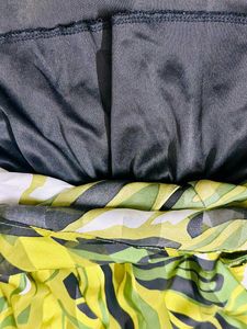 Leaf Print V-Neck Top🍀