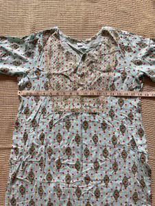 Sequinned Neck Kurti