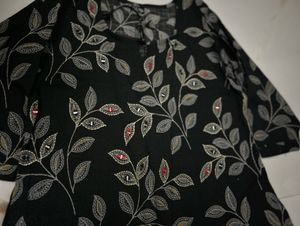 Buy Green Kurta Top And Get Blackfree