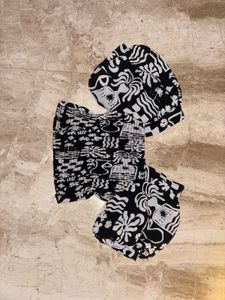 Bold &amp; stylish 🖤🤍 Black &amp; white printed top