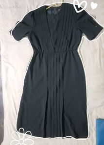 Elegant Pleated Black Dress
