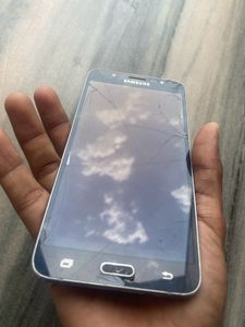Samsung Gelaxy J7 Prime Phone