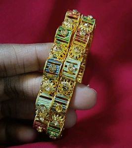 metal multicolour design bangles
