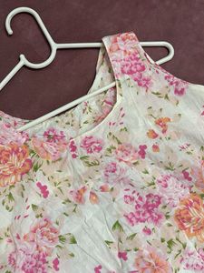 Floral Sleeveless kurti