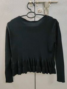 Elegant Black Cardigan with Detail