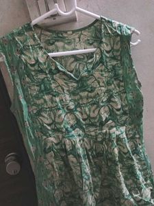 Green Patterned Sleeveless Blouse