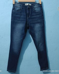 (152)Skinny Jeansh