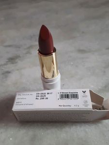 Myglamm Lit Moist &amp; Satin Matte Lipstick 1