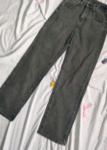 Straight Jeans