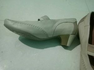 Hotter Beigh Heels