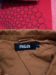 R&amp;G Brown Button-Up Thick Shirt
