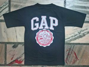 Gap Brand new with tag and oversized Balck L size