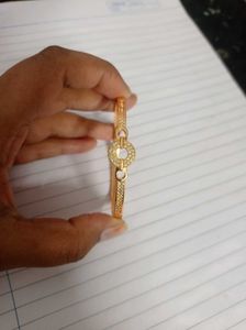 Gold Tone Circle Bangle