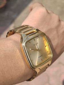 Beautiful Golden SONA watch