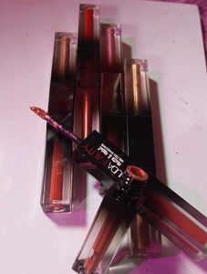 Huda Beauty Melted Shadows