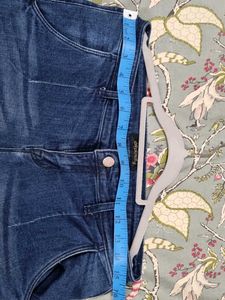 Flaired Fit Stretchable Jeans From Dressberry