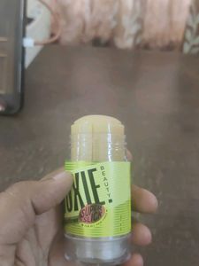 Moxie Beauty TheHeadliner Hair Finishing Wax Stick