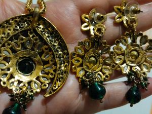 Pendent Set