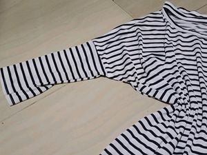 Trendy Striped Top