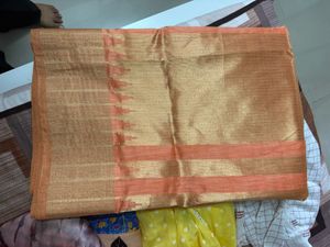 Elegant Peach &amp; Gold Saree