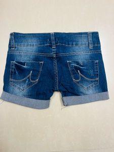 Women&#39;s Denim Roll Cuff Shorts
