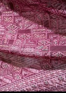 6 Burgundy Diamond Pattern Fabric With Blouse