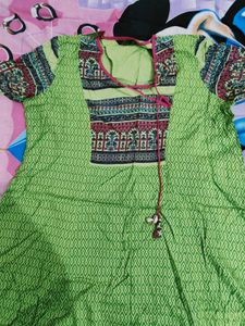 Green Kurti