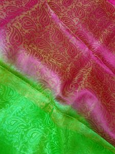 Parrot Green &amp; Magenta Pink Saree &amp; Blouse piece