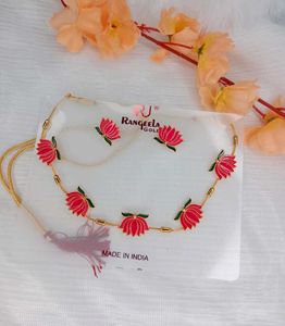 Lotus Design Necklace Set