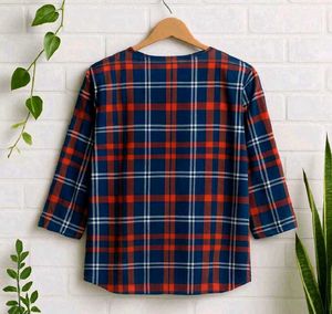 Plaid 3/4 Sleeve Top