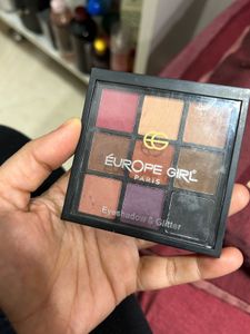 Europe Girl Eyeshadow Palette - 9 Shade Variety!
