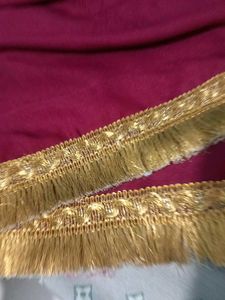 Maroon Dupatta with Gold ghas wala ghota