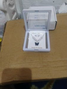 Butterfly Pearl Necklace Set