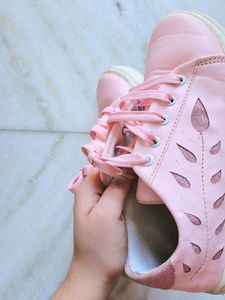 🪄🎀Trendy Casual Sneakers ✨️Attractive 😍