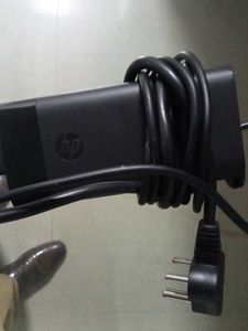 HP LAPTOP CHARGER NEW AND ORIGINAL 135 WATT